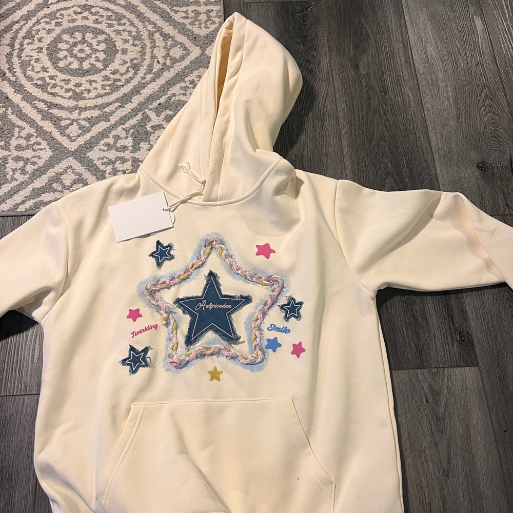 Oversized sweatshirt! Size S fits more like a M/L